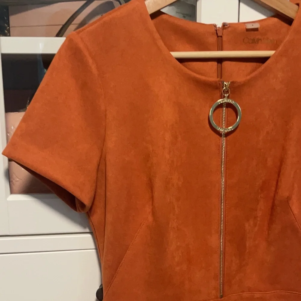 Calvin Klein - Picture 2 of 7